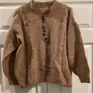 Vtg No Brand wool sweater size M. Has small hole that can be sewn.